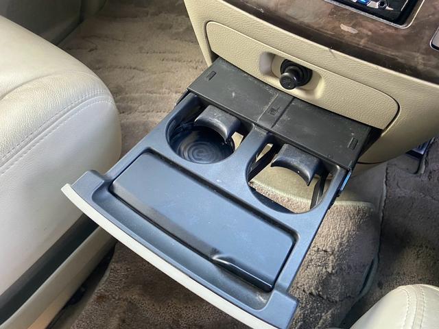 エルグランド ライダー　純正フルエアロ　１９インチアルミ　マフラー　ブリッツ車高調　地デジＴＶ　ＥＴＣ　Ｗサンルーフ（20枚目）