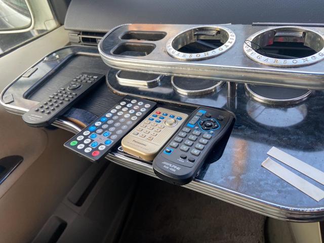 エルグランド ライダー　純正フルエアロ　１９インチアルミ　マフラー　ブリッツ車高調　地デジＴＶ　ＥＴＣ　Ｗサンルーフ（24枚目）