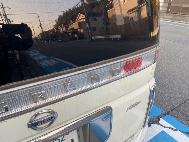 エルグランド ライダー　純正フルエアロ　１９インチアルミ　マフラー　ブリッツ車高調　地デジＴＶ　ＥＴＣ　Ｗサンルーフ（27枚目）