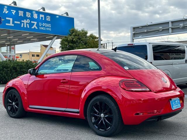 ザ・ビートル ブラックスタイル　２５０台限定車　ルーフ黒　禁煙　ＢＳＭ　純正ナビ　バックカメラ　クルーズコントロール　電格ミラー　スマートキー　１７インチアルミ　プッシュスタート（7枚目）
