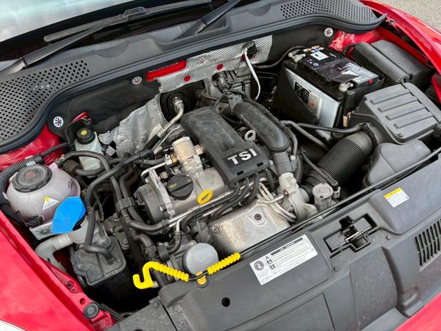 ザ・ビートル ブラックスタイル　２５０台限定車　ルーフ黒　禁煙　ＢＳＭ　純正ナビ　バックカメラ　クルーズコントロール　電格ミラー　スマートキー　１７インチアルミ　プッシュスタート（13枚目）