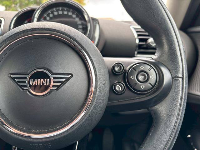 ＭＩＮＩ クーパー　クラブマン　禁煙　バックカメラ　ツートン　メーカーナビ　ＥＴＣ　レーダークルーズ　レーンキープ　衝突軽減　スマートキー２個（19枚目）