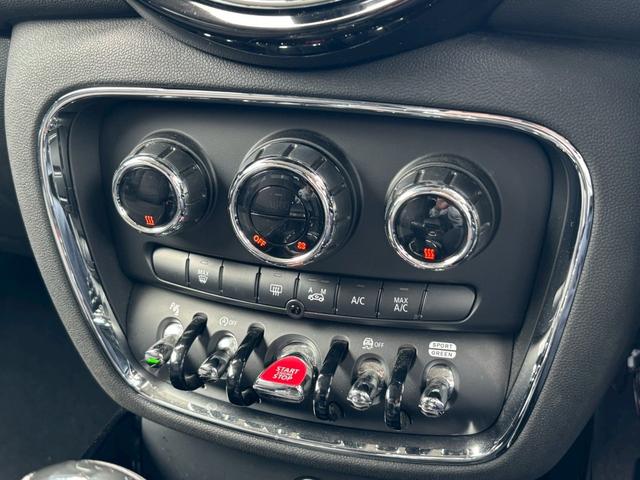 ＭＩＮＩ クーパー　クラブマン　禁煙　バックカメラ　ツートン　メーカーナビ　ＥＴＣ　レーダークルーズ　レーンキープ　衝突軽減　スマートキー２個（22枚目）