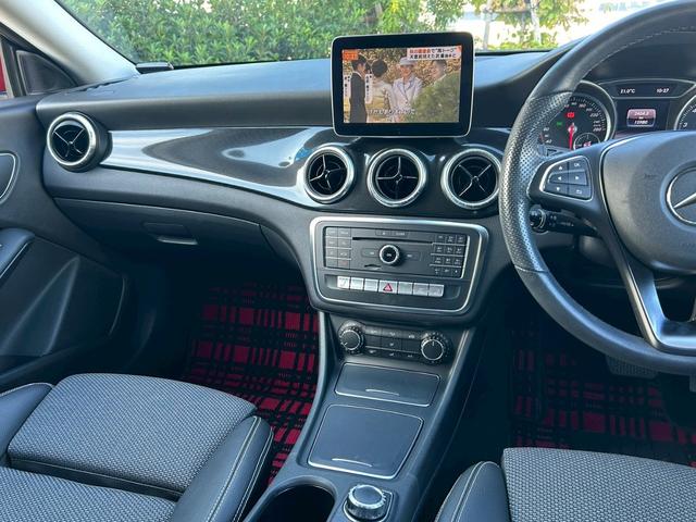 ＣＬＡクラス シューティングブレーク ＣＬＡ１８０　シューティングブレーク　ＡＭＧスタイル　メーカーナビ　バックカメラ　ナビ・ＴＶ　コンビシート　シートヒーター　レーダーセーフティー　パワーバックドア　ＢＳＭ　アイドリングストップ　パワーバックドア（25枚目）