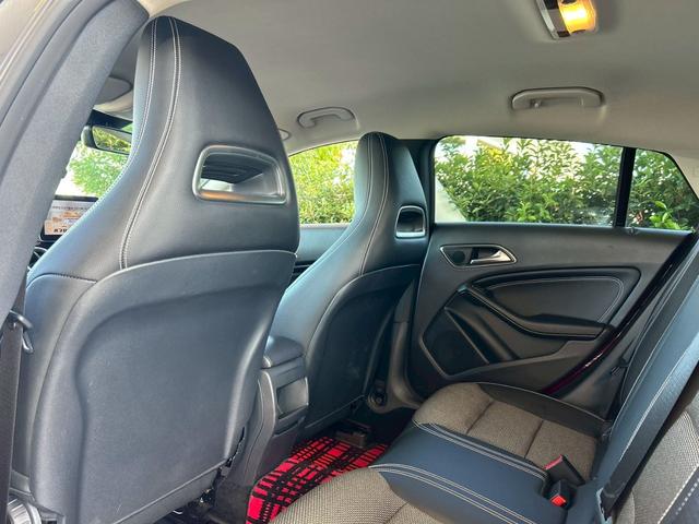 ＣＬＡクラス シューティングブレーク ＣＬＡ１８０　シューティングブレーク　ＡＭＧスタイル　メーカーナビ　バックカメラ　ナビ・ＴＶ　コンビシート　シートヒーター　レーダーセーフティー　パワーバックドア　ＢＳＭ　アイドリングストップ　パワーバックドア（41枚目）