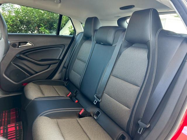 ＣＬＡクラス シューティングブレーク ＣＬＡ１８０　シューティングブレーク　ＡＭＧスタイル　メーカーナビ　バックカメラ　ナビ・ＴＶ　コンビシート　シートヒーター　レーダーセーフティー　パワーバックドア　ＢＳＭ　アイドリングストップ　パワーバックドア（42枚目）