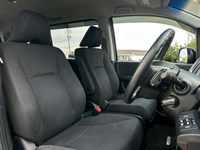 ステップワゴンスパーダ Z インターナビセレクション 純正ナビ 地デジテレビ バックカメラ 両側パワースライドドア ETC クルーズコントロール パドルシフト アイドリングストップ スマートキー(17枚目)