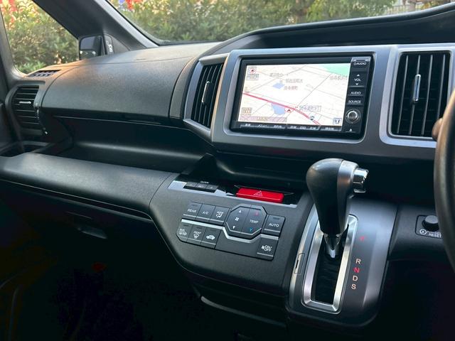 ステップワゴンスパーダ Z インターナビセレクション 純正ナビ 地デジテレビ バックカメラ 両側パワースライドドア ETC クルーズコントロール パドルシフト アイドリングストップ スマートキー(23枚目)