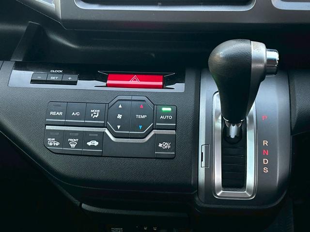 ステップワゴンスパーダ Z インターナビセレクション 純正ナビ 地デジテレビ バックカメラ 両側パワースライドドア ETC クルーズコントロール パドルシフト アイドリングストップ スマートキー(30枚目)