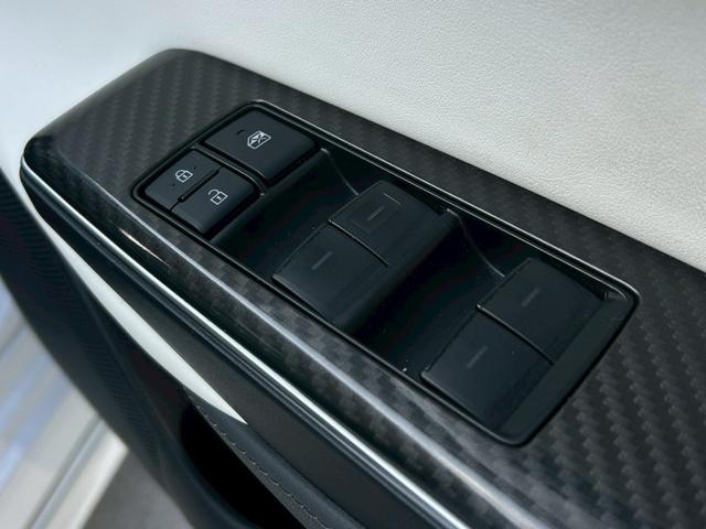 オンライン商談受付中★ＬＩＮＥやＦａｃｅＴｉｍｅで『お見積り』『現車確認』『ローン審査』などがご来店しなくても大丈夫です♪詳しくはご連絡してくださいユーポス堺浜寺店０１２０ー１１ー８９９０★