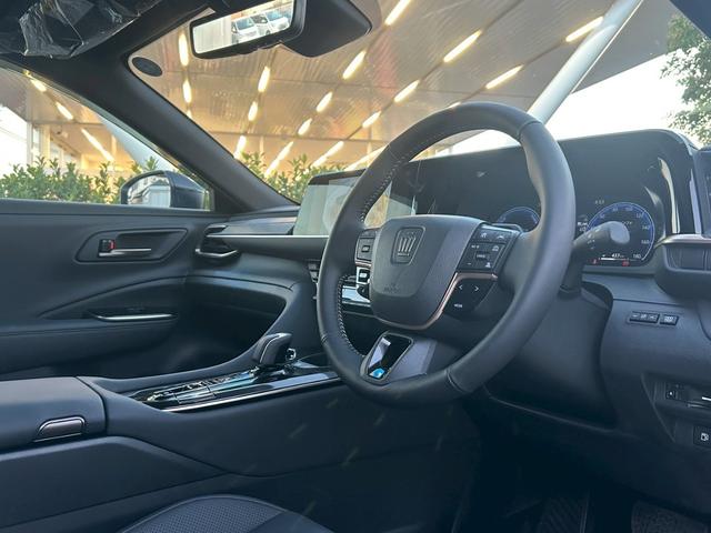 クラウンスポーツ Ｚ　禁煙　ワンオーナー　トヨタチームメイト　黒革　ＢＳＭ　ＨＵＤ　デジタルミラー　ワイヤレス充電　全周囲モニター　ナビＴＶ　エアーシート　シートヒーター　ハンドルヒーター　パワーバックドア　ＥＴＣ２．０（13枚目）