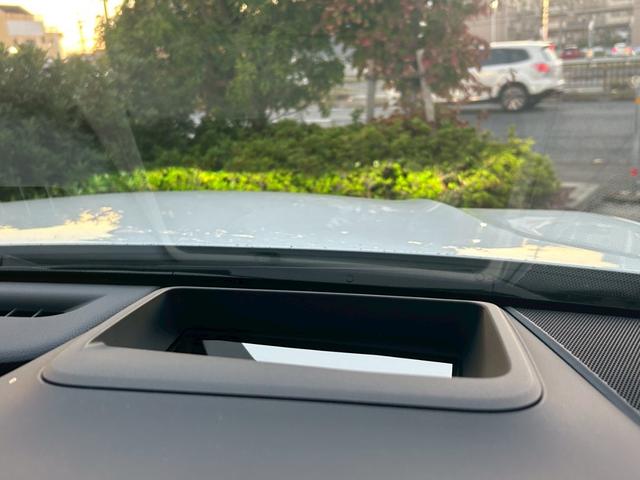 クラウンスポーツ Ｚ　禁煙　ワンオーナー　トヨタチームメイト　黒革　ＢＳＭ　ＨＵＤ　デジタルミラー　ワイヤレス充電　全周囲モニター　ナビＴＶ　エアーシート　シートヒーター　ハンドルヒーター　パワーバックドア　ＥＴＣ２．０（22枚目）