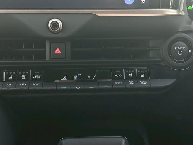 クラウンスポーツ Ｚ　禁煙　ワンオーナー　トヨタチームメイト　黒革　ＢＳＭ　ＨＵＤ　デジタルミラー　ワイヤレス充電　全周囲モニター　ナビＴＶ　エアーシート　シートヒーター　ハンドルヒーター　パワーバックドア　ＥＴＣ２．０（27枚目）