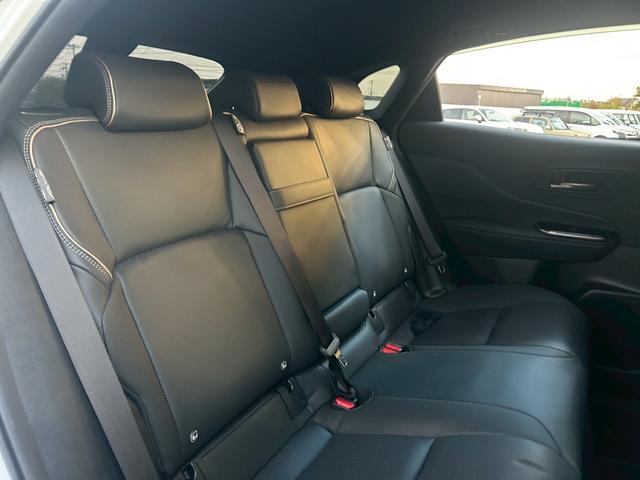 クラウンスポーツ Ｚ　禁煙　ワンオーナー　トヨタチームメイト　黒革　ＢＳＭ　ＨＵＤ　デジタルミラー　ワイヤレス充電　全周囲モニター　ナビＴＶ　エアーシート　シートヒーター　ハンドルヒーター　パワーバックドア　ＥＴＣ２．０（35枚目）