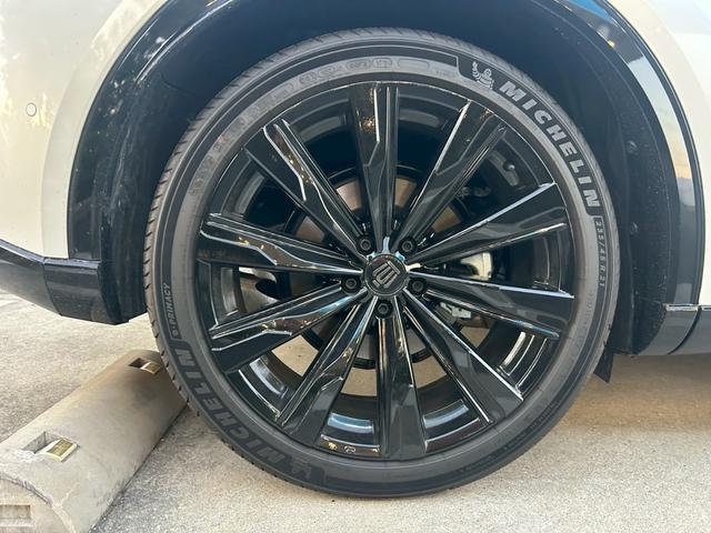 クラウンスポーツ Ｚ　禁煙　ワンオーナー　トヨタチームメイト　黒革　ＢＳＭ　ＨＵＤ　デジタルミラー　ワイヤレス充電　全周囲モニター　ナビＴＶ　エアーシート　シートヒーター　ハンドルヒーター　パワーバックドア　ＥＴＣ２．０（61枚目）