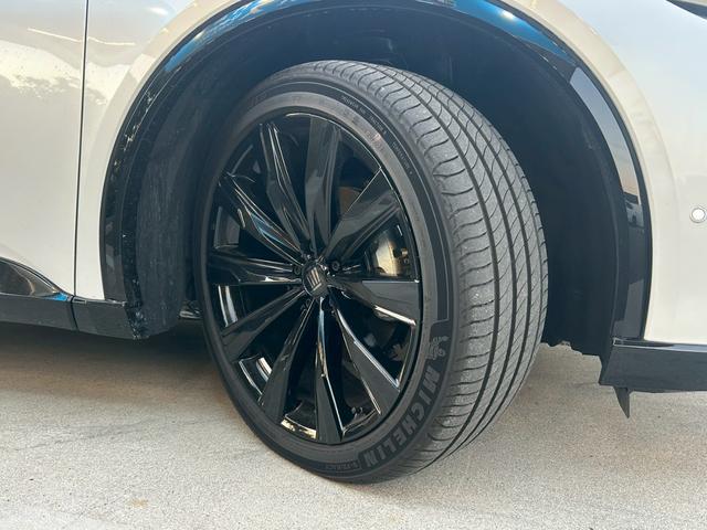 クラウンスポーツ Ｚ　禁煙　ワンオーナー　トヨタチームメイト　黒革　ＢＳＭ　ＨＵＤ　デジタルミラー　ワイヤレス充電　全周囲モニター　ナビＴＶ　エアーシート　シートヒーター　ハンドルヒーター　パワーバックドア　ＥＴＣ２．０（62枚目）