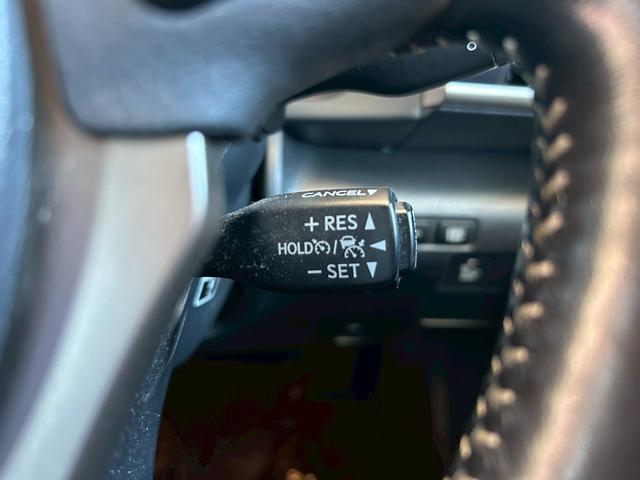 ＩＳ ＩＳ３００ｈ　禁煙　メーカーナビ　フルセグＴＶ　バックカメラ　パワーシート　シートヒーター　コンビシート　ＥＴＣ　パドルシフト　レーダークルーズ　レーンキープ　衝突軽減システム　スマートキー　１６インチアルミ（21枚目）