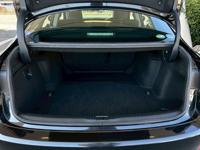 ＩＳ ＩＳ３００ｈ　禁煙　メーカーナビ　フルセグＴＶ　バックカメラ　パワーシート　シートヒーター　コンビシート　ＥＴＣ　パドルシフト　レーダークルーズ　レーンキープ　衝突軽減システム　スマートキー　１６インチアルミ（41枚目）