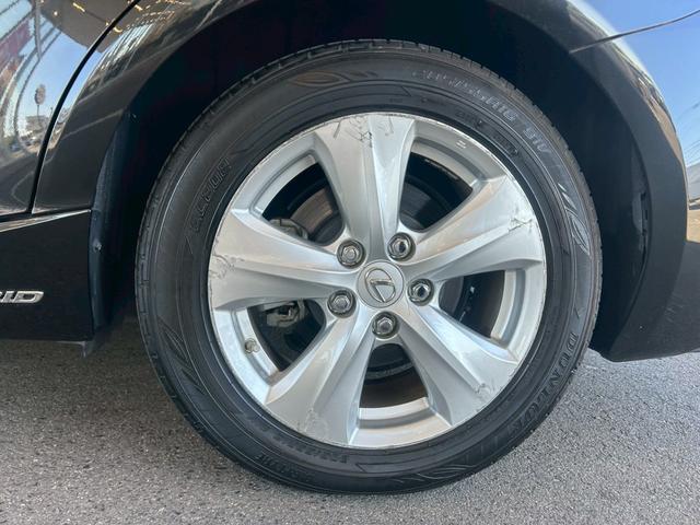 ＩＳ ＩＳ３００ｈ　禁煙　メーカーナビ　フルセグＴＶ　バックカメラ　パワーシート　シートヒーター　コンビシート　ＥＴＣ　パドルシフト　レーダークルーズ　レーンキープ　衝突軽減システム　スマートキー　１６インチアルミ（52枚目）