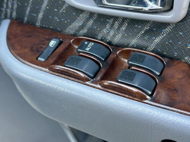 当店在庫車両は掲載の総額金額でご購入頂けます！中にはいざ購入しようとすると金額をみてビックリと言ったお声を耳にすることもあります。当店ではご安心してご購入頂けるよう総額表示をしております！！