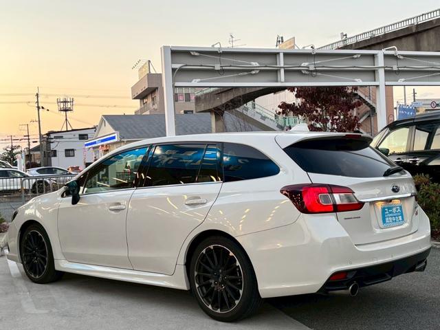 レヴォーグ ２．０ＳＴＩスポーツアイサイト　ブラックセレクション　ワンオーナー　禁煙　ナビ／ＡＶＩＣ－ＲＬ９０２ＺＰ　フルセグＴＶ　バックカメラ　サイドカメラ　レカロシート　レーダークルーズ　レーンアシスト　衝突軽減　パドルシフト　ＢＳＭ　ＥＴＣ　パワーシート（7枚目）