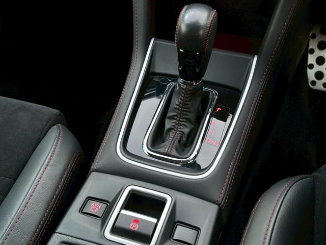 レヴォーグ ２．０ＳＴＩスポーツアイサイト　ブラックセレクション　ワンオーナー　禁煙　ナビ／ＡＶＩＣ－ＲＬ９０２ＺＰ　フルセグＴＶ　バックカメラ　サイドカメラ　レカロシート　レーダークルーズ　レーンアシスト　衝突軽減　パドルシフト　ＢＳＭ　ＥＴＣ　パワーシート（23枚目）