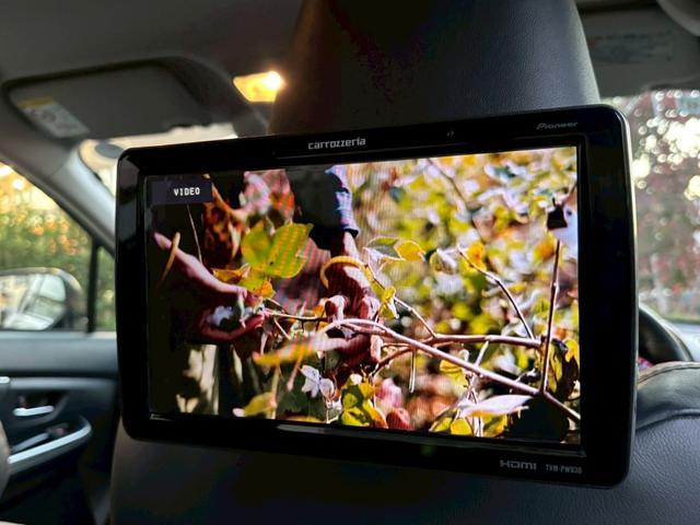 レヴォーグ ２．０ＳＴＩスポーツアイサイト　ブラックセレクション　ワンオーナー　禁煙　ナビ／ＡＶＩＣ－ＲＬ９０２ＺＰ　フルセグＴＶ　バックカメラ　サイドカメラ　レカロシート　レーダークルーズ　レーンアシスト　衝突軽減　パドルシフト　ＢＳＭ　ＥＴＣ　パワーシート（32枚目）