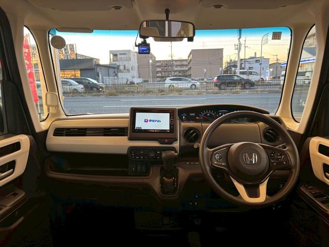 Ｎ－ＢＯＸ Ｌ　ワンオーナー　禁煙　ナビ／ＶＸＭ－２１４ＶＦｉ　バックカメラ　フルセグＴＶ　シートヒーター　片側電動スライドア　レーダークルーズ　レーンアシスト　衝突軽減　前ドラレコ　ＥＴＣ（5枚目）