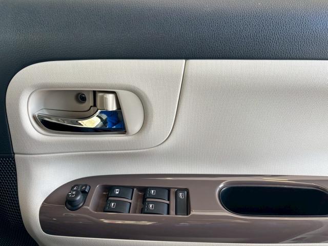 ムーヴキャンバス Xリミテッドメイクアップ SAIII ワンオーナー 禁煙 ナビ/CN-RE04D フルセグTV バックカメラ 両側電動スライドドア ETC 電格ミラー アイドリングストップ 衝突軽減 スマートキー2個(20枚目)