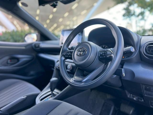 ヤリス X 禁煙 ディスプレイオーディオ/ナビ・TV付き バックカメラ ETC 衝突軽減システム レーダークルーズ レーンキーピング 電格ミラー 社外14インチアルミ(16枚目)