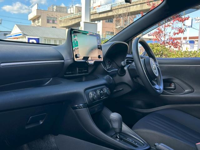 ヤリス X 禁煙 ディスプレイオーディオ/ナビ・TV付き バックカメラ ETC 衝突軽減システム レーダークルーズ レーンキーピング 電格ミラー 社外14インチアルミ(40枚目)