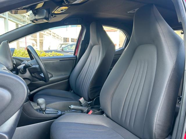 ヤリス X 禁煙 ディスプレイオーディオ/ナビ・TV付き バックカメラ ETC 衝突軽減システム レーダークルーズ レーンキーピング 電格ミラー 社外14インチアルミ(41枚目)