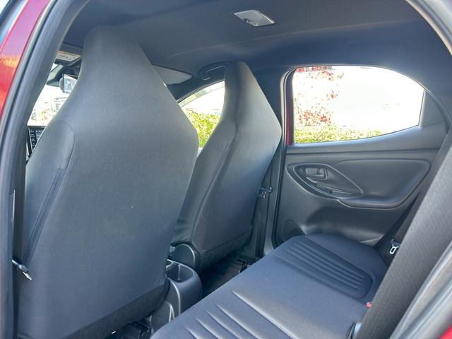 ヤリス X 禁煙 ディスプレイオーディオ/ナビ・TV付き バックカメラ ETC 衝突軽減システム レーダークルーズ レーンキーピング 電格ミラー 社外14インチアルミ(42枚目)