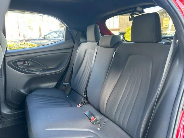 ヤリス X 禁煙 ディスプレイオーディオ/ナビ・TV付き バックカメラ ETC 衝突軽減システム レーダークルーズ レーンキーピング 電格ミラー 社外14インチアルミ(43枚目)