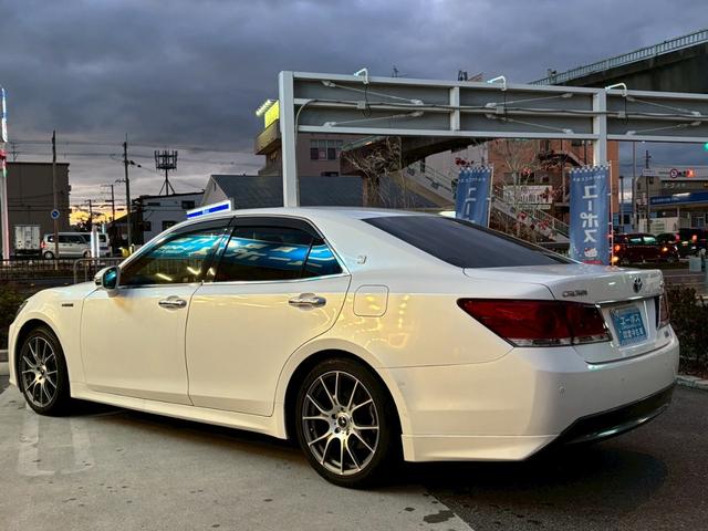 クラウンハイブリッド アスリートＳ　ワンオーナ　禁煙　メーカーナビ　フルセグテレビ　バックカメラ　パワーシート　シートヒーター　ステアリングヒーター　ＥＴＣ　クルーズコントロール　衝突軽減システム　ウェッズ１８インチアルミ　電格ミラー（9枚目）