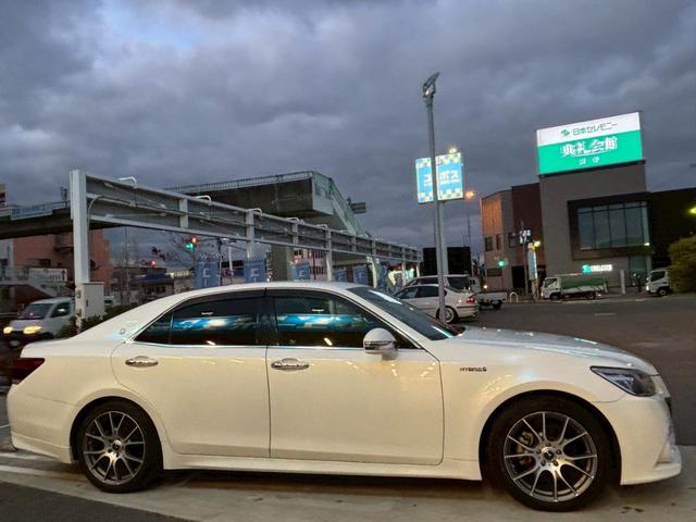 クラウンハイブリッド アスリートＳ　ワンオーナ　禁煙　メーカーナビ　フルセグテレビ　バックカメラ　パワーシート　シートヒーター　ステアリングヒーター　ＥＴＣ　クルーズコントロール　衝突軽減システム　ウェッズ１８インチアルミ　電格ミラー（11枚目）