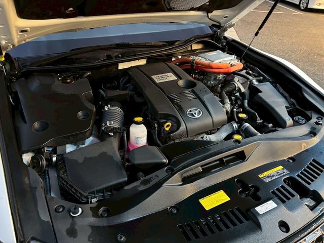 クラウンハイブリッド アスリートＳ　ワンオーナ　禁煙　メーカーナビ　フルセグテレビ　バックカメラ　パワーシート　シートヒーター　ステアリングヒーター　ＥＴＣ　クルーズコントロール　衝突軽減システム　ウェッズ１８インチアルミ　電格ミラー（13枚目）