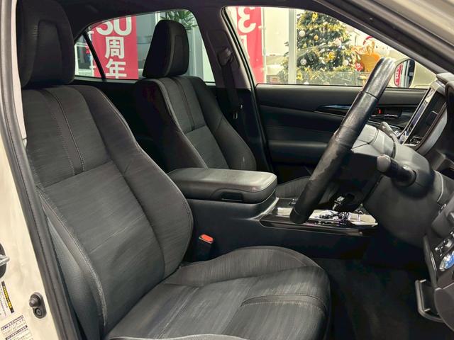 クラウンハイブリッド アスリートＳ　ワンオーナ　禁煙　メーカーナビ　フルセグテレビ　バックカメラ　パワーシート　シートヒーター　ステアリングヒーター　ＥＴＣ　クルーズコントロール　衝突軽減システム　ウェッズ１８インチアルミ　電格ミラー（16枚目）