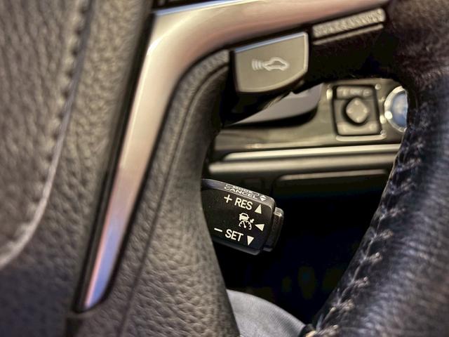 クラウンハイブリッド アスリートＳ　ワンオーナ　禁煙　メーカーナビ　フルセグテレビ　バックカメラ　パワーシート　シートヒーター　ステアリングヒーター　ＥＴＣ　クルーズコントロール　衝突軽減システム　ウェッズ１８インチアルミ　電格ミラー（20枚目）