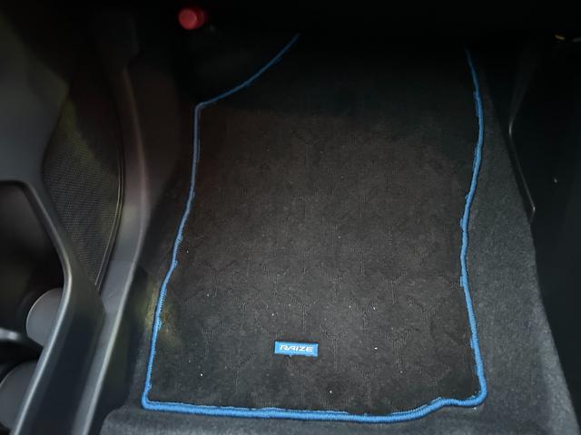 ライズ Z MOP(9inchディスプレイオーディオ/ フルセグTV/パノラミックビューモニター/BSM/リアクロストラフックアラート/アクセサリーコンセント)純正(Tz前後ドラレコ/ETC/マット/バイザー)(22枚目)