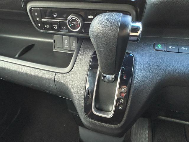 Ｎ－ＢＯＸカスタム Ｇ・Ｌホンダセンシング　保証１年付（距離無制限）／２トーンカラー／カロッツェリアメモリーナビ（ＡＶＩＣ－ＲＺ８０２）／フルセグＴＶ／バックモニター／ドラレコ／パワースライドドア／スマートキー２個／ビルトインＥＴＣ／ＡＣＣ（36枚目）