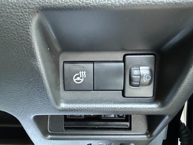 スペーシアカスタム ハイブリッドＸＳ　ストラーダメモリーナビ／地デジＴＶ／バックカメラ／ヘッドアップディスプレイ／両側パワスラ／合皮半革シート／Ｆ席シートヒーター／ステアリングヒーター／追従クルコン／ＥＴＣ／スマートキー２個（40枚目）