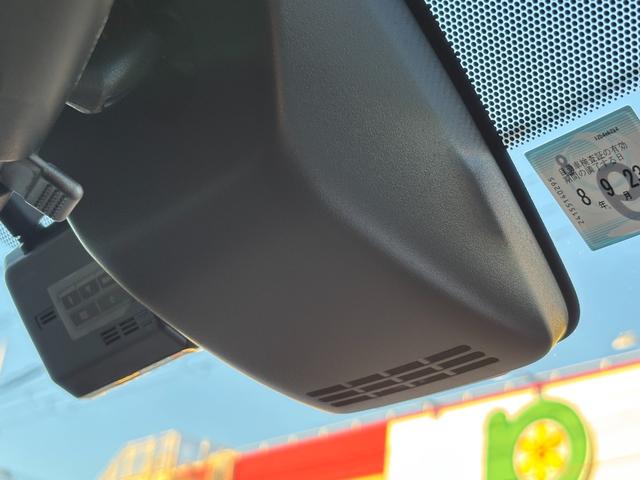 ヴォクシー ＺＳ　煌ＩＩＩ　ワンオーナー／禁煙車ナノイーアルパイン（１１インチナビ／フルセグ　ＦＤモニター／前後ドラレコ／ＥＴＣ２．０）／セーフティセンスインテリジェントクリアランスソナー／両側パワスラ／ブラック合皮コンビシート（28枚目）