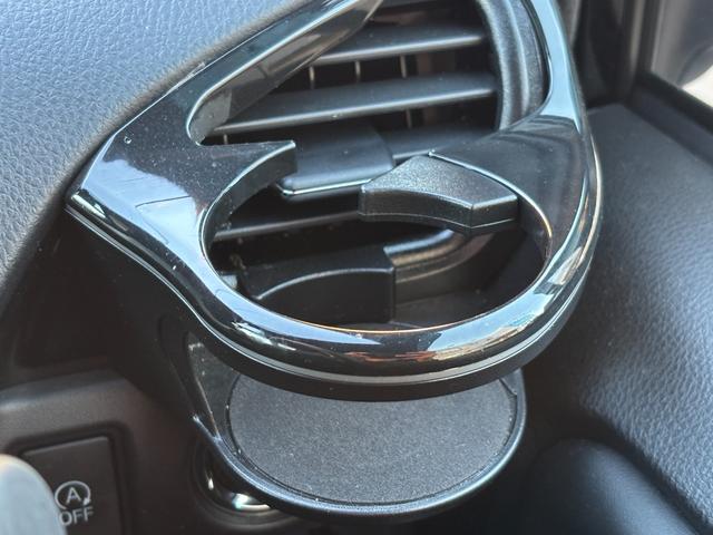 ヴォクシー ＺＳ　煌ＩＩＩ　ワンオーナー／禁煙車ナノイーアルパイン（１１インチナビ／フルセグ　ＦＤモニター／前後ドラレコ／ＥＴＣ２．０）／セーフティセンスインテリジェントクリアランスソナー／両側パワスラ／ブラック合皮コンビシート（33枚目）