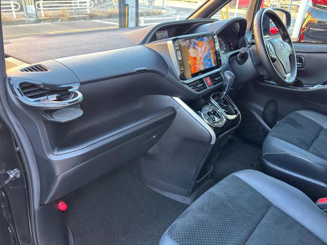 ヴォクシー ＺＳ　煌ＩＩＩ　ワンオーナー／禁煙車ナノイーアルパイン（１１インチナビ／フルセグ　ＦＤモニター／前後ドラレコ／ＥＴＣ２．０）／セーフティセンスインテリジェントクリアランスソナー／両側パワスラ／ブラック合皮コンビシート（41枚目）