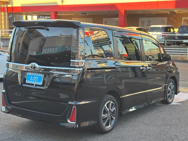 ヴォクシー ＺＳ　煌ＩＩＩ　ワンオーナー／禁煙車ナノイーアルパイン（１１インチナビ／フルセグ　ＦＤモニター／前後ドラレコ／ＥＴＣ２．０）／セーフティセンスインテリジェントクリアランスソナー／両側パワスラ／ブラック合皮コンビシート（57枚目）