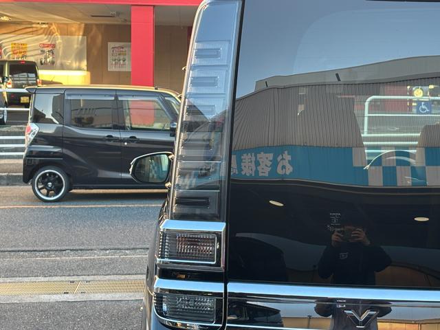 ヴォクシー ＺＳ　煌ＩＩＩ　ワンオーナー／禁煙車ナノイーアルパイン（１１インチナビ／フルセグ　ＦＤモニター／前後ドラレコ／ＥＴＣ２．０）／セーフティセンスインテリジェントクリアランスソナー／両側パワスラ／ブラック合皮コンビシート（64枚目）