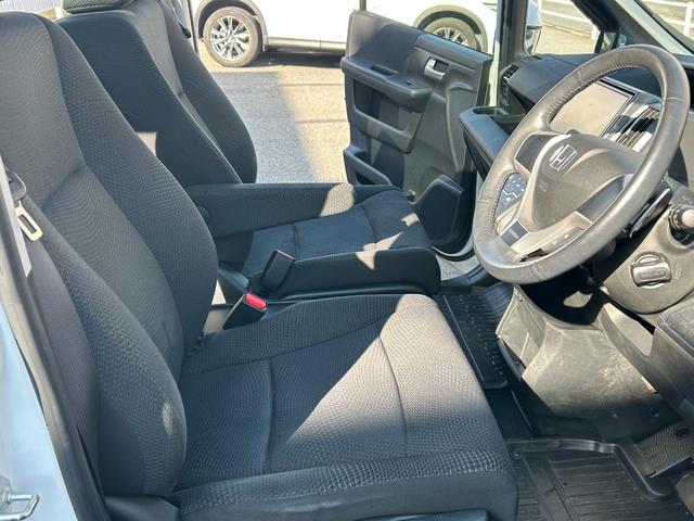 ステップワゴンスパーダ Ｚ　ワンオーナー／禁煙／キセノン／ＥＴＣ／Ｒカメラ／ディラーＯＰ（ギャザーズナビフルセグ地デジＴＶ、フローリングフロア）パノラマサンルーフ（7枚目）