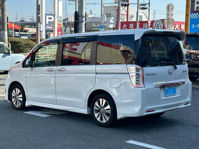 ステップワゴンスパーダ Ｚ　ワンオーナー／禁煙／キセノン／ＥＴＣ／Ｒカメラ／ディラーＯＰ（ギャザーズナビフルセグ地デジＴＶ、フローリングフロア）パノラマサンルーフ（11枚目）