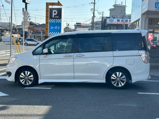 ステップワゴンスパーダ Ｚ　ワンオーナー／禁煙／キセノン／ＥＴＣ／Ｒカメラ／ディラーＯＰ（ギャザーズナビフルセグ地デジＴＶ、フローリングフロア）パノラマサンルーフ（27枚目）